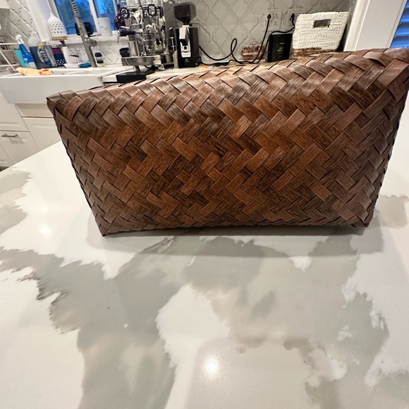 NWT Tommy Bahama summer bag with beach accent and tassel brown bamboo handles - Picture 9 of 9